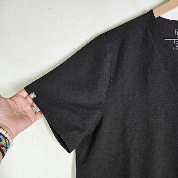 Figs Casma 3 Pocket Scrub Top XL Short Sleeve Black - Picture 2 of 6